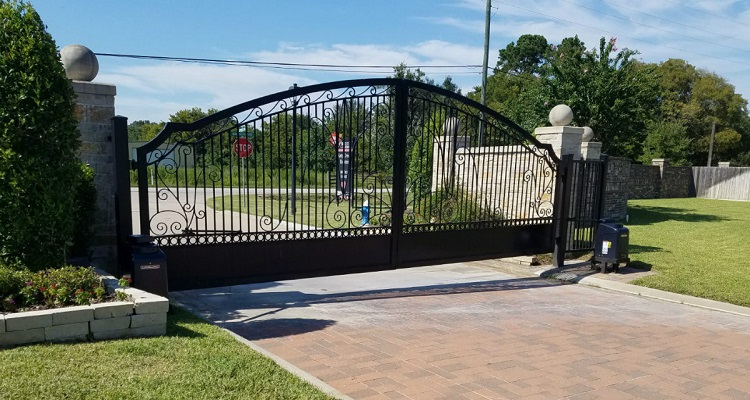 Eagle Gate Repair Service in Placentia